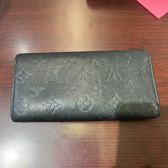 Emilie Wallet - Picture 3 of 6